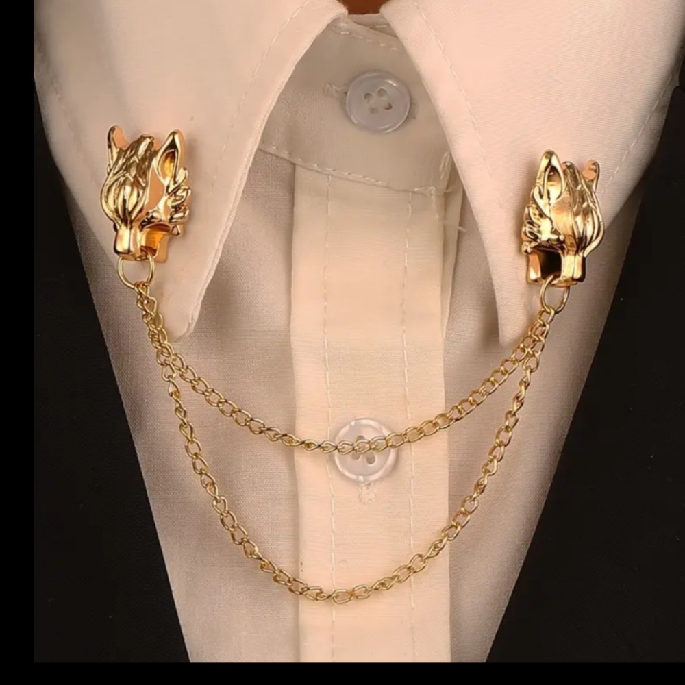 Gold Chain Wolf Collar/Cardigan Pins - Picture 2 of 5